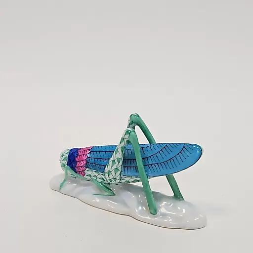 Фигурка Кузнечика - View 3