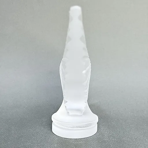 -маскот Victoire в стиле Артдеко сатиновое стекло модель Г.Хоффманн 1930е г Чехия 21 - View 2