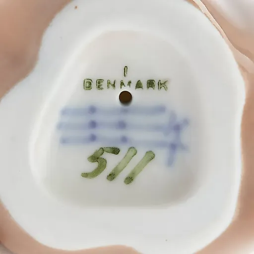 "Мышь на каштане" - View 4