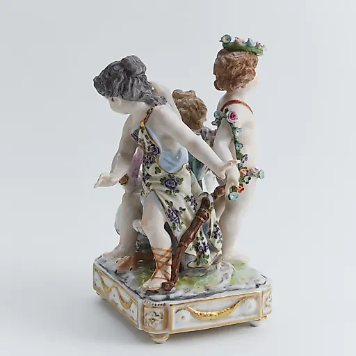 Старинная скульптурная группа "Дети с лебедем" - View 4