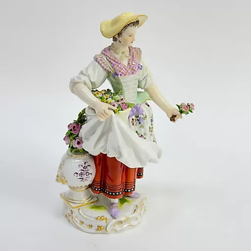 Фигурка "Цветочница" конец 19 века - View 3