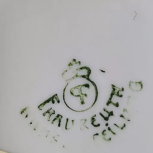 Редкая фарфоровая Статуэтка в стиле Артдеко, фарфор "Дама с муфтой" - View 8