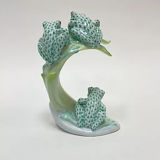 Фигурка Три лягушки на ветке Herend - View 3