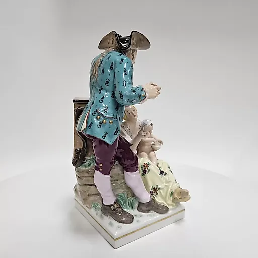 Статуэтка КПМ Аптекарь с микстурой и дама с младенцем - View 5