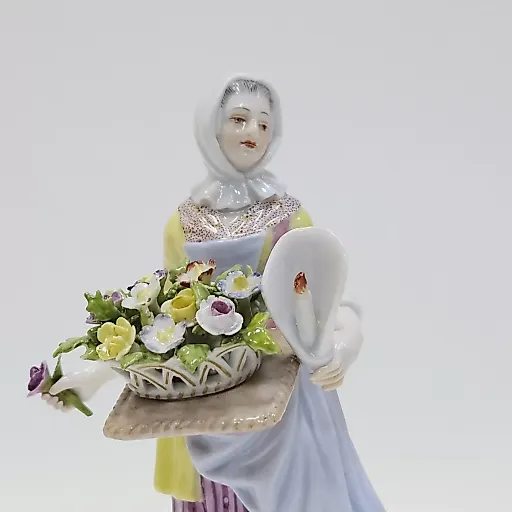 Статуэтка Садовница - View 3