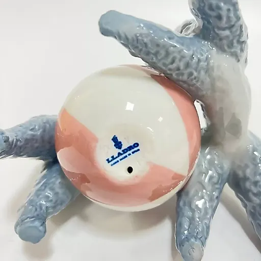 Ладро фигурка "Два пуделя с мячом" - View 4