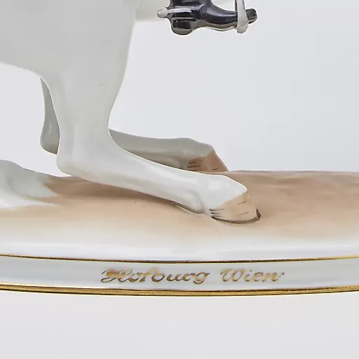 Статуэтка "Всадник Levade" - View 4