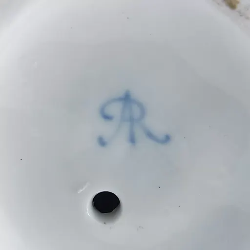 Старинная статуэтка "Юноша в доспехах" - View 4