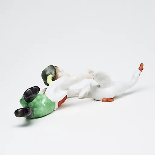 Фигурка "Нильс с гусем в руках" - View 4