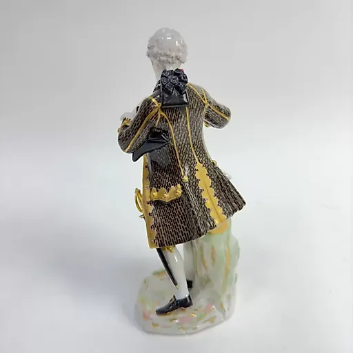 Фигурка Молодой аристократ с букетом конец 19 века - View 8