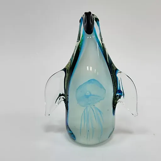 Пингвин из цветного стекла с медузой из голубого стекла внутри Murano 20 век - View 2