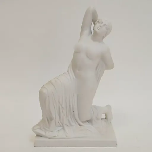 Фигурка бисквит изображающая Раненную Ниобиду - View 2