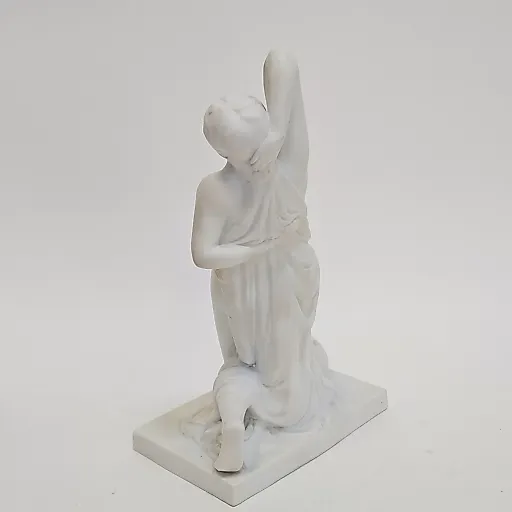 Фигурка бисквит изображающая Раненную Ниобиду - View 4