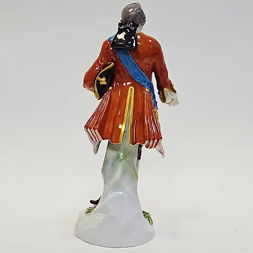 Кавалер с орденской лентой Мейсен период Кнауфф-Швертер 1850-1924 - View 4