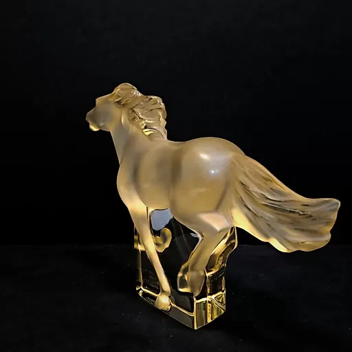 Скульптура "Конь" янтарный - View 5