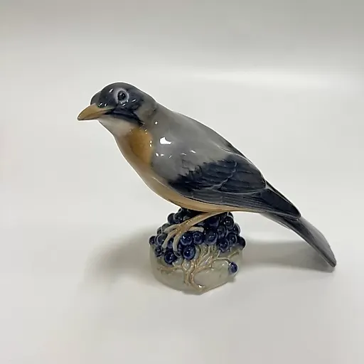 Статуэтка Белобровик на ветке с ягодами Роял Копенгаген 1935-1949 гг. - View 3