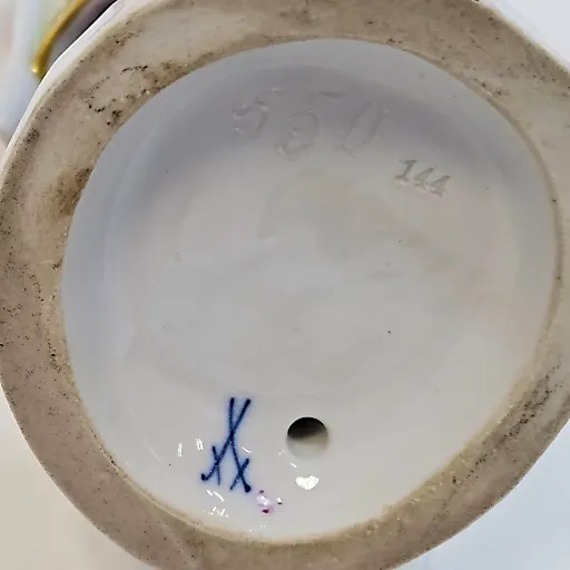 Кавалер с орденской лентой Мейсен период Кнауфф-Швертер 1850-1924 - View 8