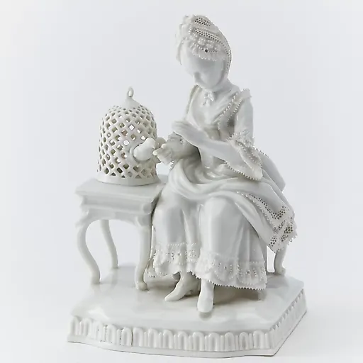 Фарфоровая немецкая статуэтка "Аллегория осязания" - View 2