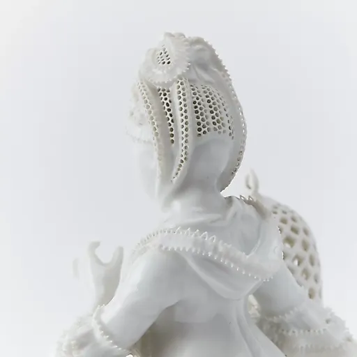 Фарфоровая немецкая статуэтка "Аллегория осязания" - View 6