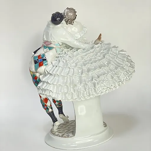 Скульптурная группа «Арлекин и Коломбина» первая серия 1913-1924 гг - View 3