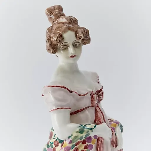 Фарфоровая статуэтка "Леди с шалью" - View 3