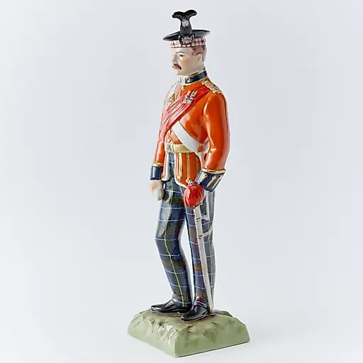 Статуэтка солдата в красно-синей форме - View 5