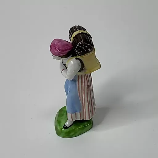 Старинная статуэтка "Девушка с ветками" - View 2