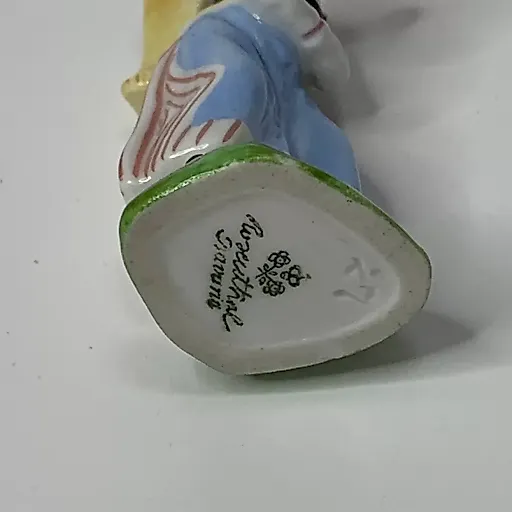 Старинная статуэтка "Девушка с ветками" - View 5