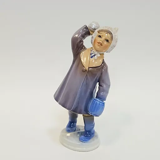 Фигурка девочка со снежком Даль Йенсен - View 6
