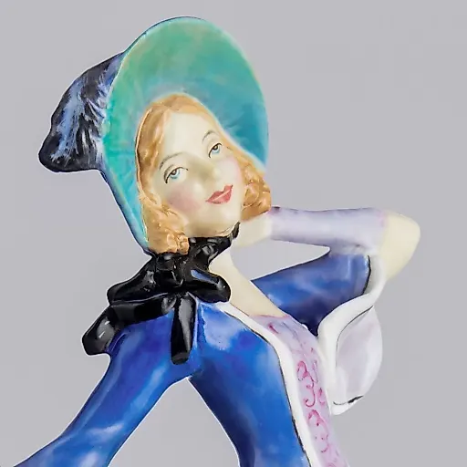 Фарфоровая статуэтка «Autumn breezes» - View 3