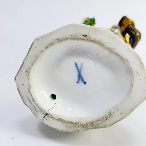 Фигурка Молодой аристократ с букетом конец 19 века - View 9