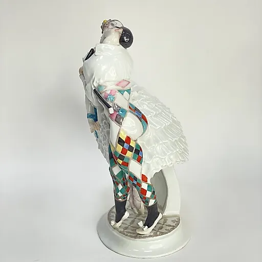 Скульптурная группа «Арлекин и Коломбина» первая серия 1913-1924 гг - View 4