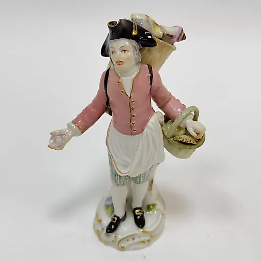 Фигурка "Торговец устрицами "из серии" Крики Парижа " 1950г - View 2