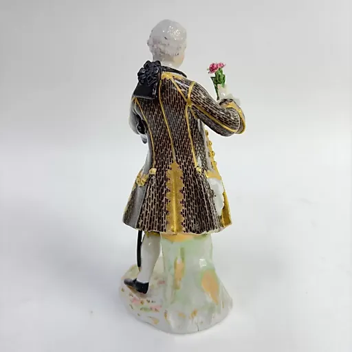 Фигурка Молодой аристократ с букетом конец 19 века - View 7