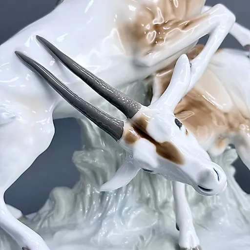 Скульптурная группа Боевые саблевидные антилопы модель Knauff Schwerter дизайн Otto Pilz 1912 Германия - View 3