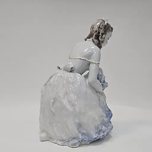 Элегантная фигурка "Балерина, надевающая пуанты", скульптор Фридрих Гронау - View 5