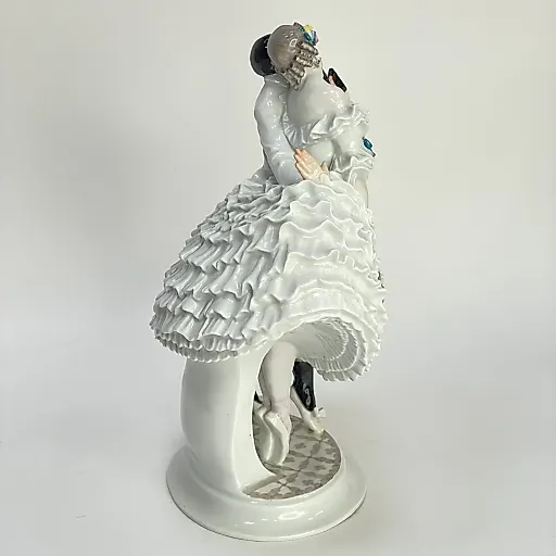 Скульптурная группа «Арлекин и Коломбина» первая серия 1913-1924 гг - View 2