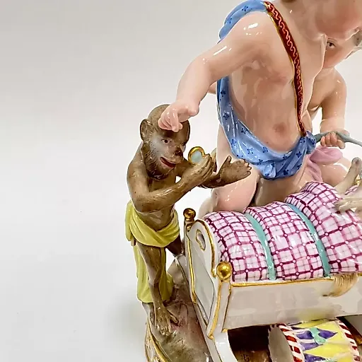 Детская группа с обезьянкой и люлькой - View 5