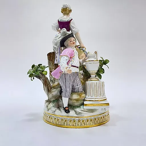 Статуэтка "Дети - садовники играющие с птицей" - View 2