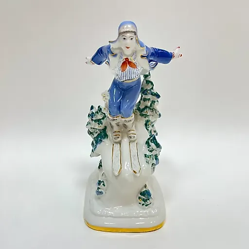 Скульптура «Лыжник» Дмитровский фарфоровый завод СССР 1950-е гг. - View 2