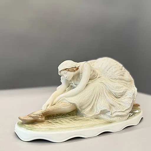 Фарфоровая статуэтка балерины Розенталь 1920-х годов работы Константина Хольцера-Дефанти