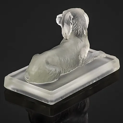 Пресс-папье «Лежащая собака» из матированного стекла, Российская империя, 1905-1915 гг. - View 2