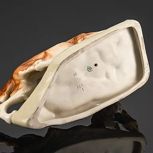 Фарфоровая статуэтка "Собака с дичью" от Royal Dux, Чехословакия, 1918-1945 гг. - View 3