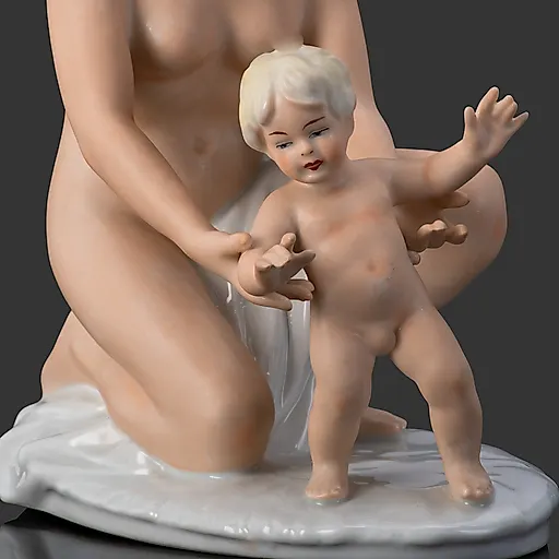 Фарфоровая статуэтка "Мать и дитя" с росписью, Wallendorf, Германия, 1963-1990 гг. - View 2