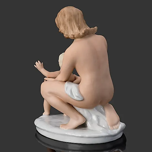 Фарфоровая статуэтка "Мать и дитя" с росписью, Wallendorf, Германия, 1963-1990 гг. - View 3