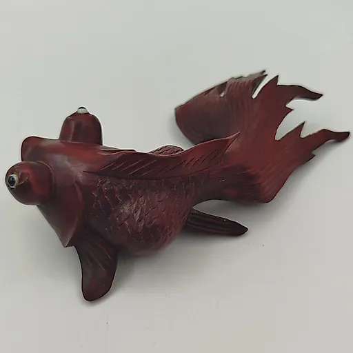 Резная деревянная статуэтка «Золотая рыбка» с пластиковыми глазами, Китай, середина XX века - View 2