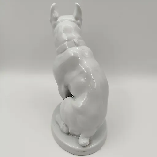 Фарфоровая статуэтка «Боксер», скульптор В.С. Драчинская, ЛФЗ, СССР, 1960-е - View 3