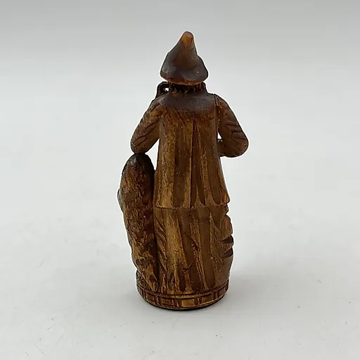 Миниатюрная статуэтка "Лесник", резьба по дереву, Европа, середина XX века - View 3