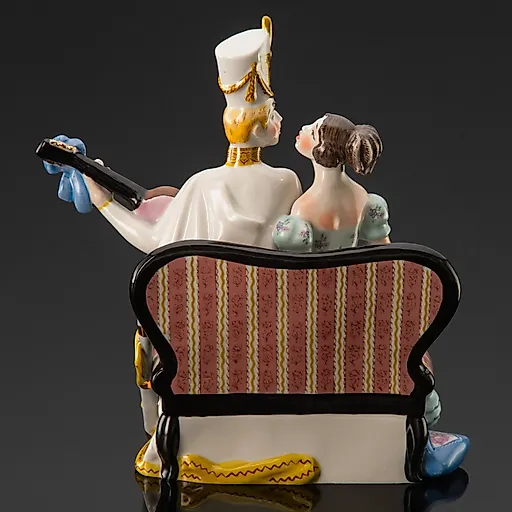 Фарфоровая статуэтка 'Старинный романс' авторства Щербины и Жникруп, КЭКХЗ, СССР, 1970-е - View 3