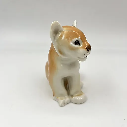 Фарфоровая статуэтка сидящего львенка, скульптор Воробьев Б.Я., ЛФЗ, СССР, 1970-1990 гг. - View 4